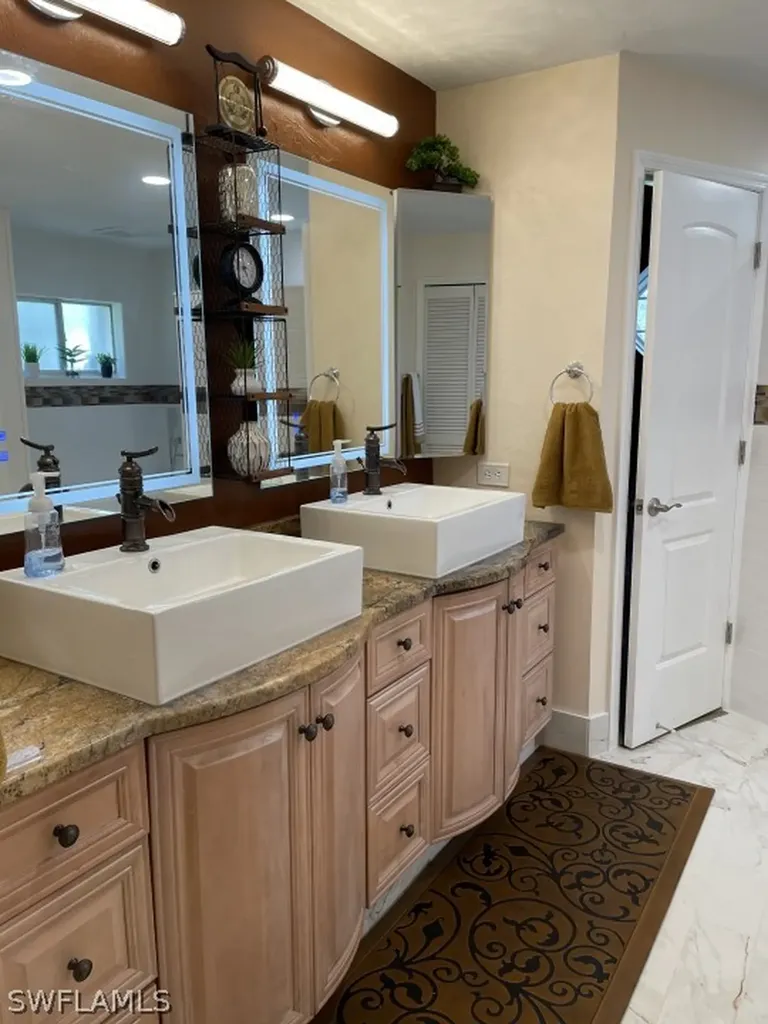 19004 Pine Run Lane Fort Myers FL 33967