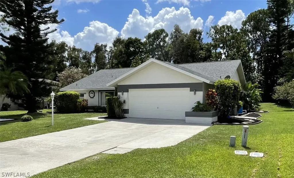 19004 Pine Run Lane Fort Myers FL 33967