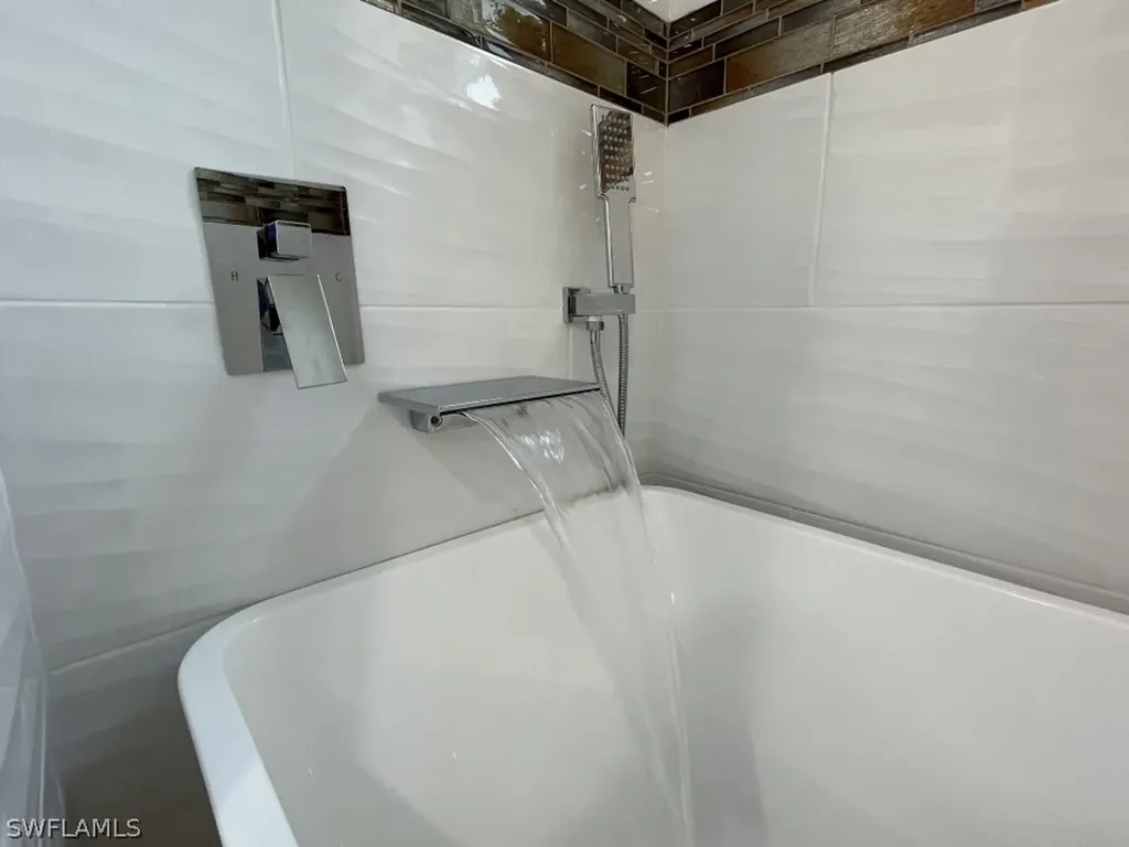 19004 Pine Run Lane Fort Myers FL 33967