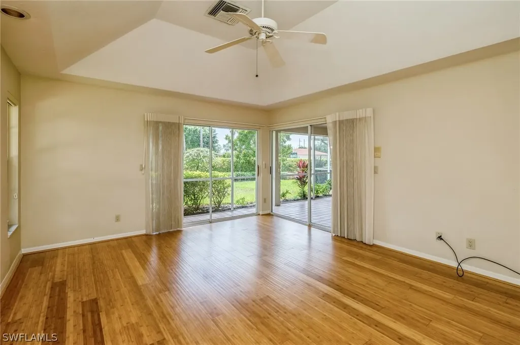 139 Edgemere Way S Naples FL 34105