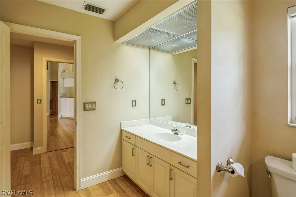 139 Edgemere Way S Naples FL 34105