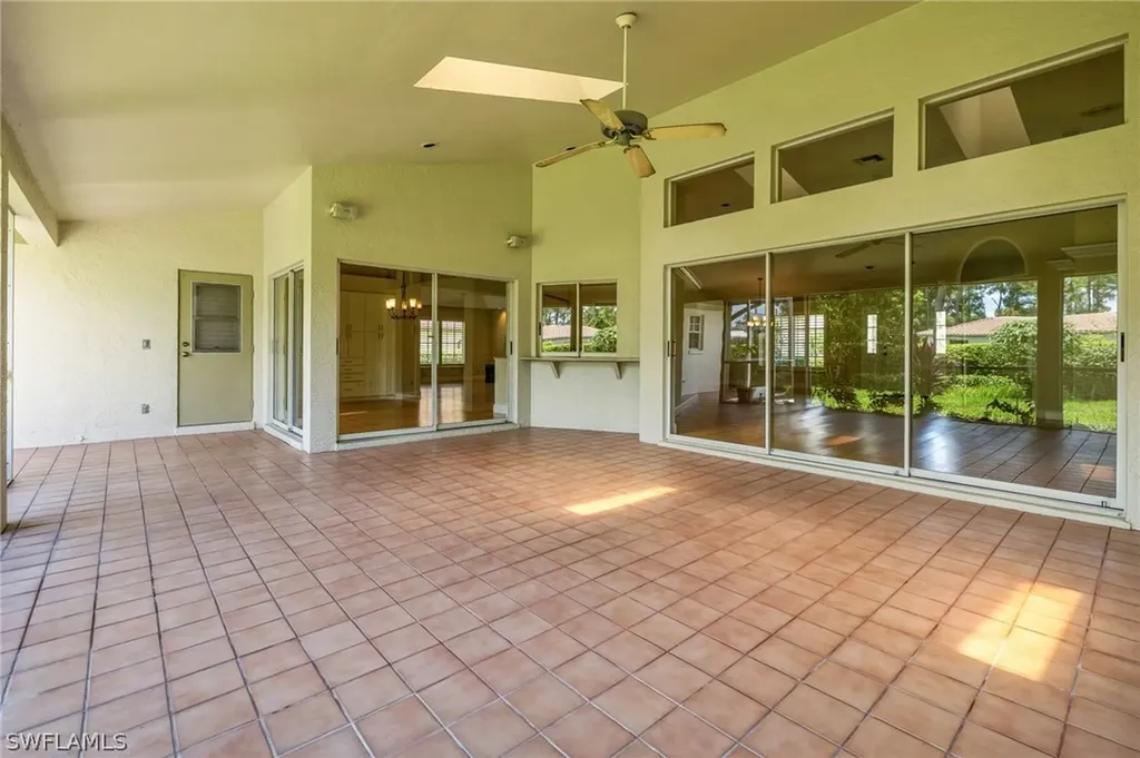 139 Edgemere Way S Naples FL 34105
