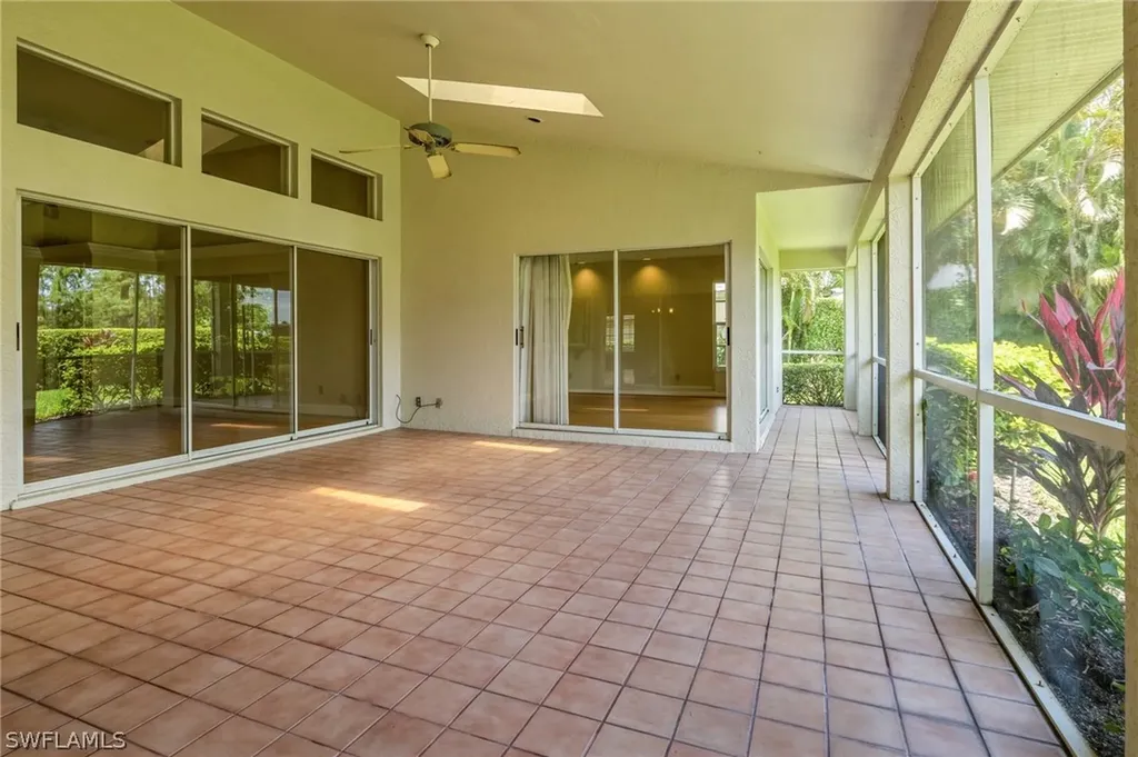 139 Edgemere Way S Naples FL 34105