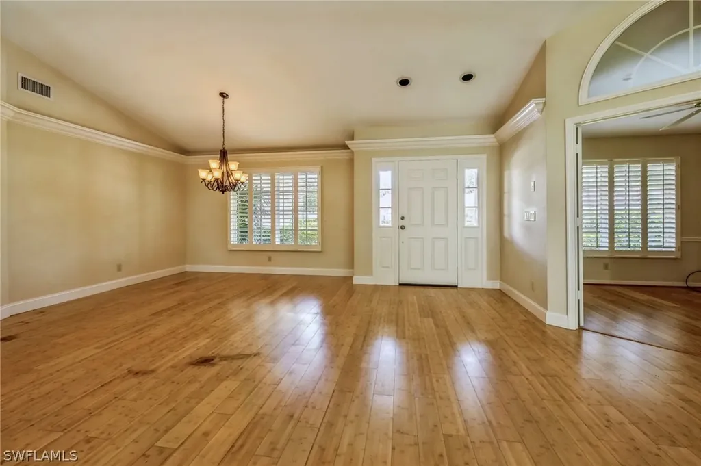 139 Edgemere Way S Naples FL 34105