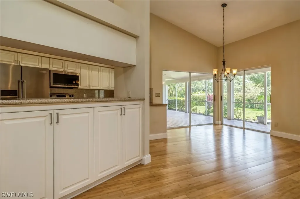 139 Edgemere Way S Naples FL 34105