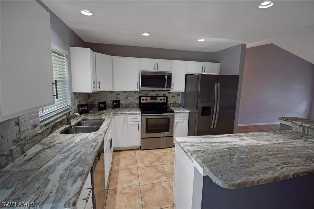 2707 SW 32nd Street Cape Coral FL 33914