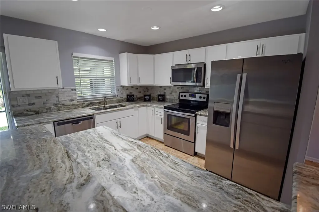 2707 SW 32nd Street Cape Coral FL 33914