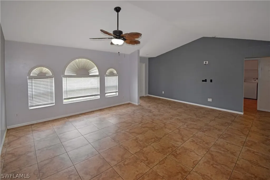 2707 SW 32nd Street Cape Coral FL 33914
