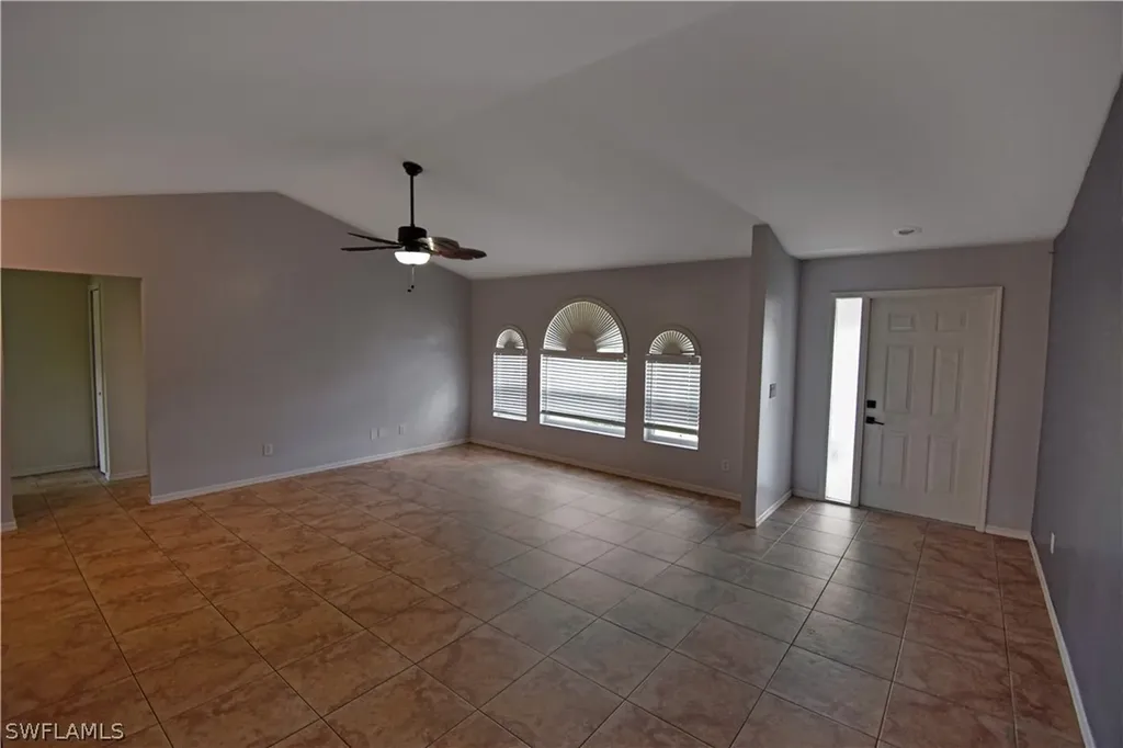 2707 SW 32nd Street Cape Coral FL 33914