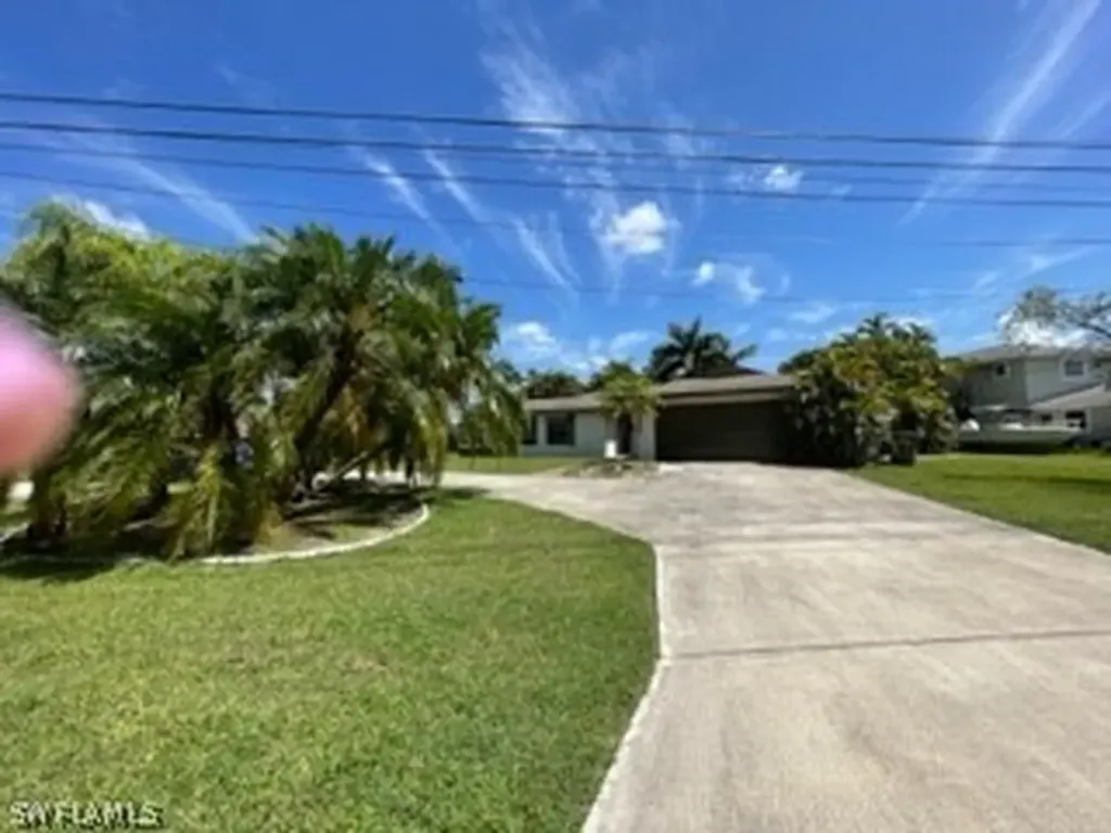 133 SE 40th Street Cape Coral FL 33904