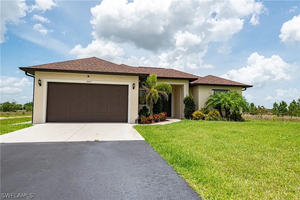 2415 43rd Avenue NE Naples FL 34120