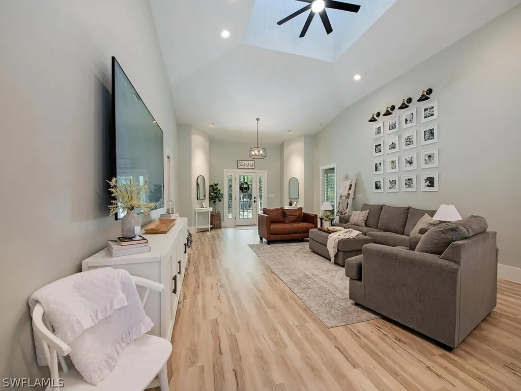 5601 Green Boulevard Naples FL 34116