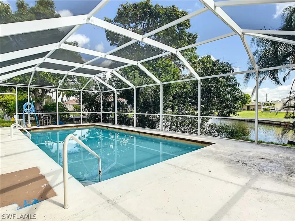 1131 SE 38th Street Cape Coral FL 33904