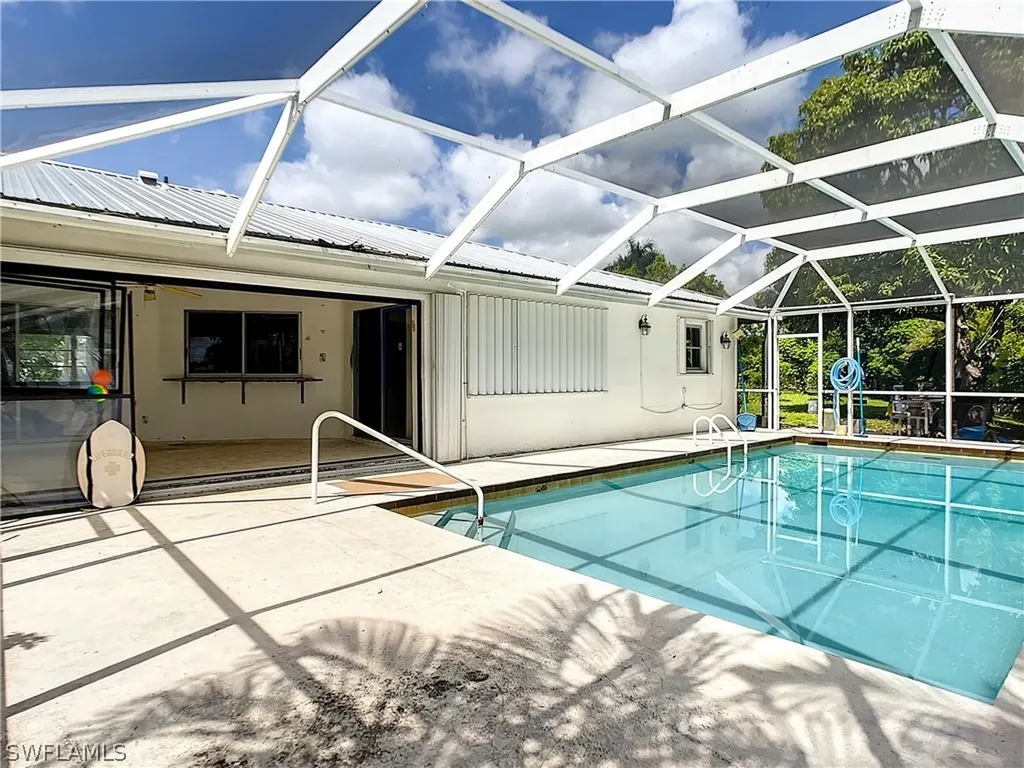 1131 SE 38th Street Cape Coral FL 33904