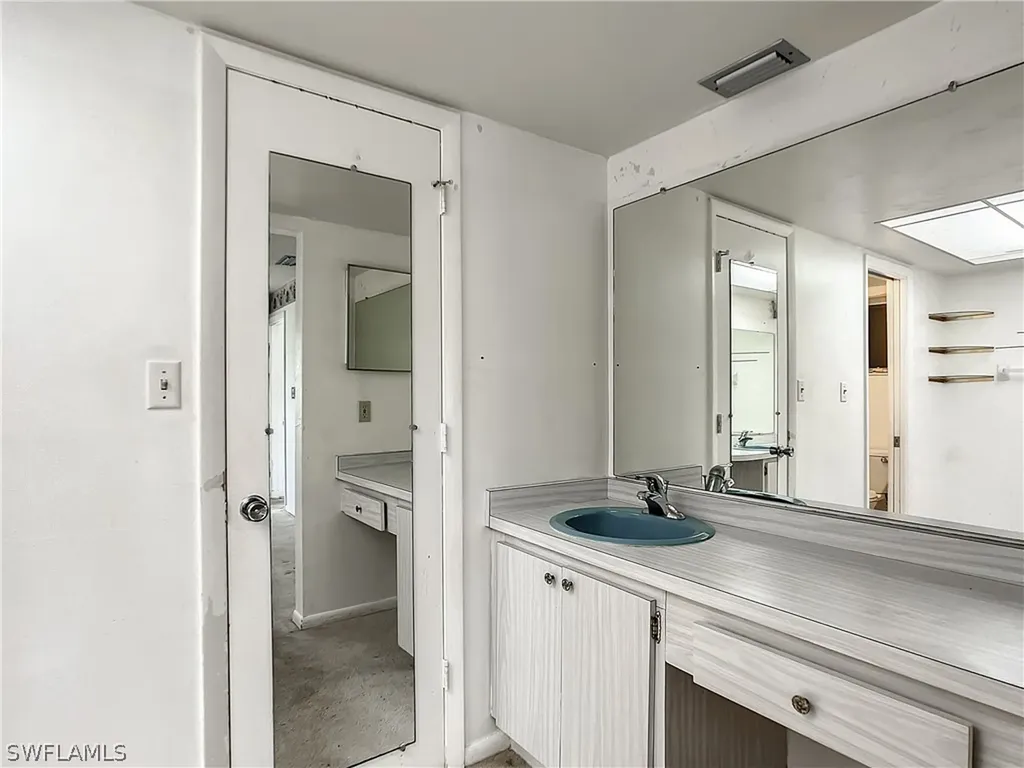 1131 SE 38th Street Cape Coral FL 33904