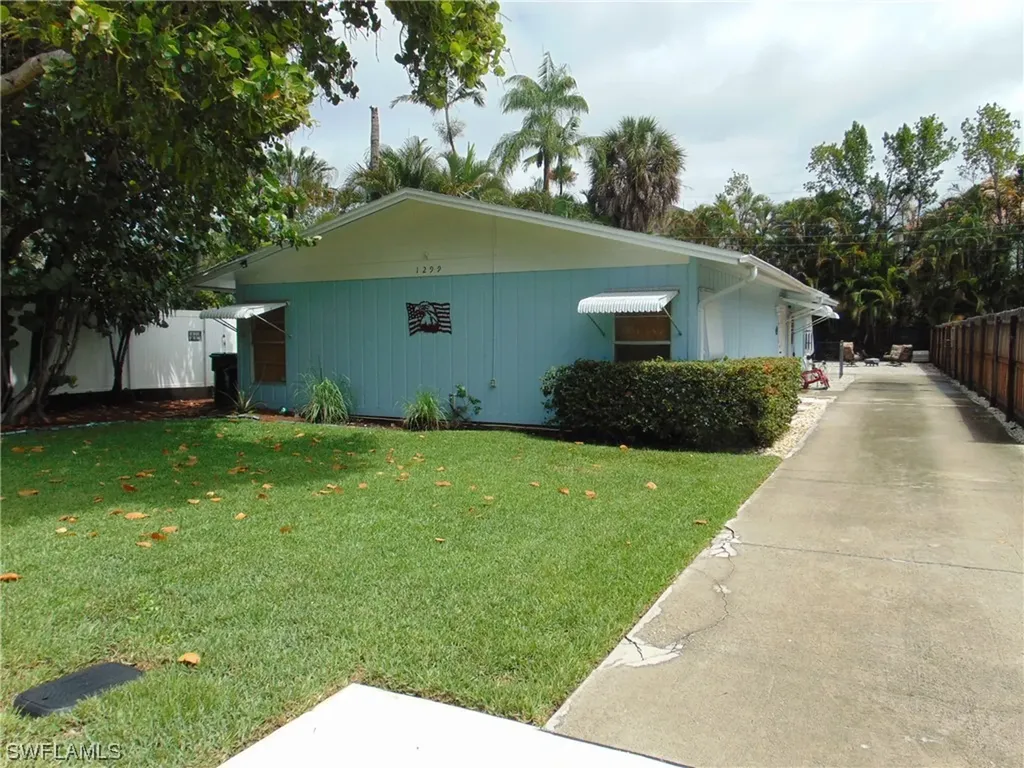 1299 Frank Whiteman Boulevard Naples FL 34103
