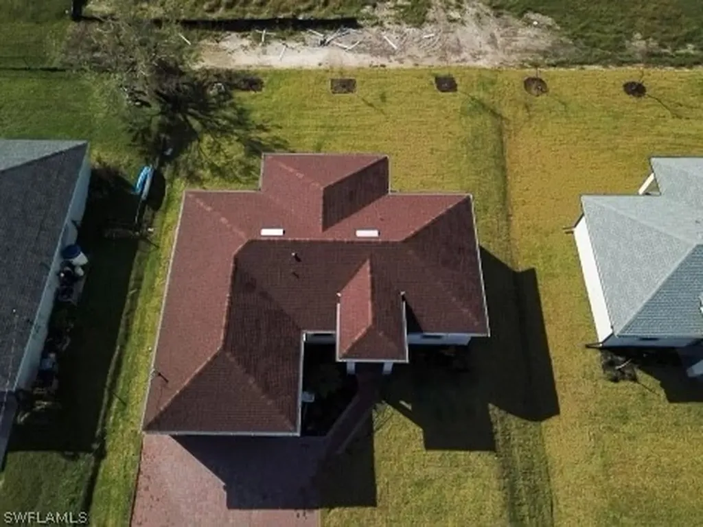 2806 Diplomat Parkway W Cape Coral FL 33993