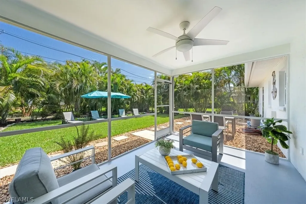 713 97th Avenue N Naples FL 34108