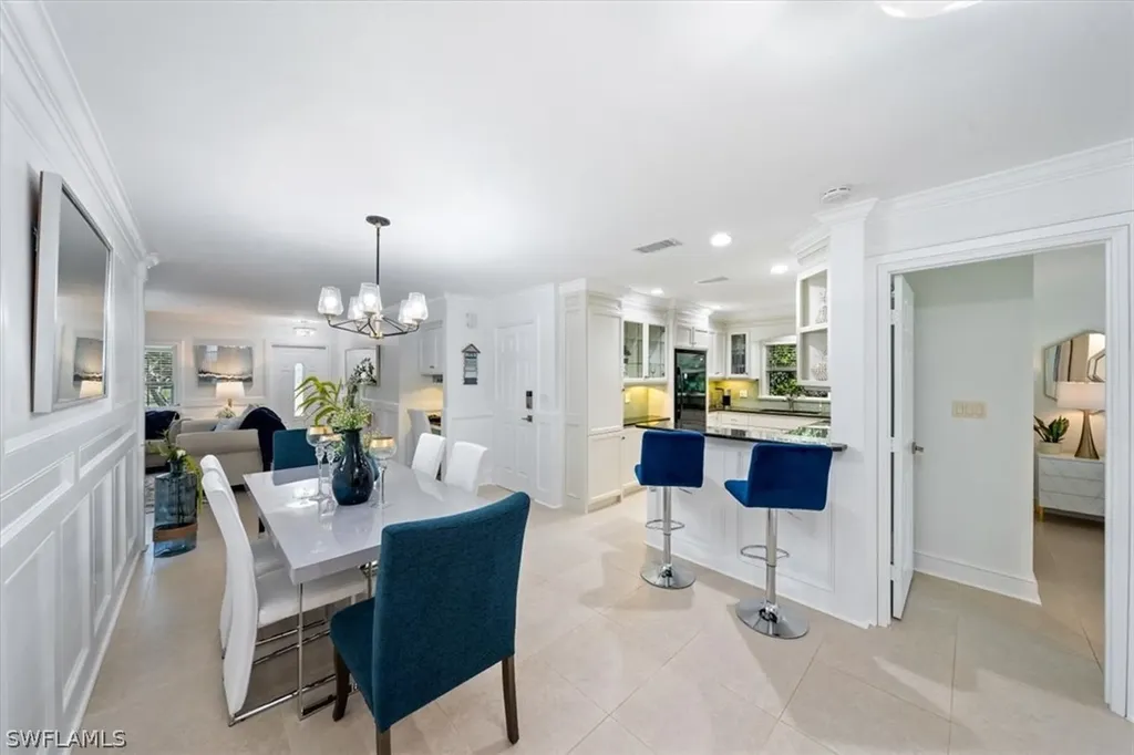 713 97th Avenue N Naples FL 34108