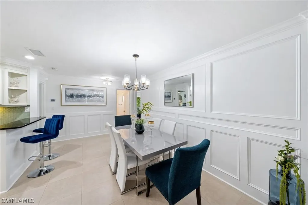 713 97th Avenue N Naples FL 34108