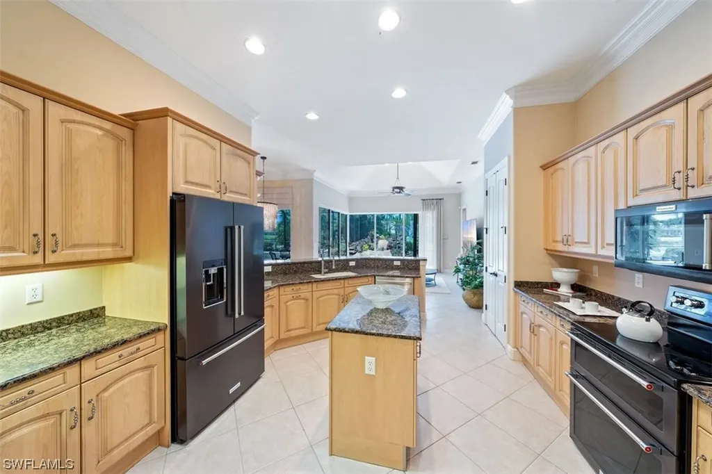 984 Glen Lake Circle Naples FL 34119
