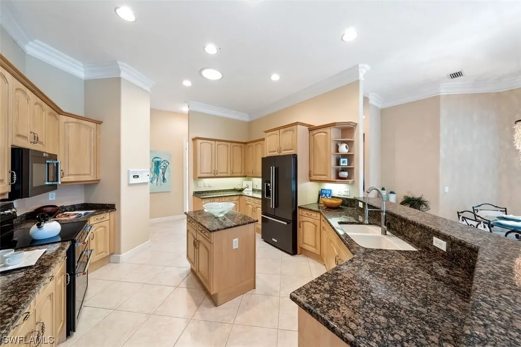 984 Glen Lake Circle Naples FL 34119