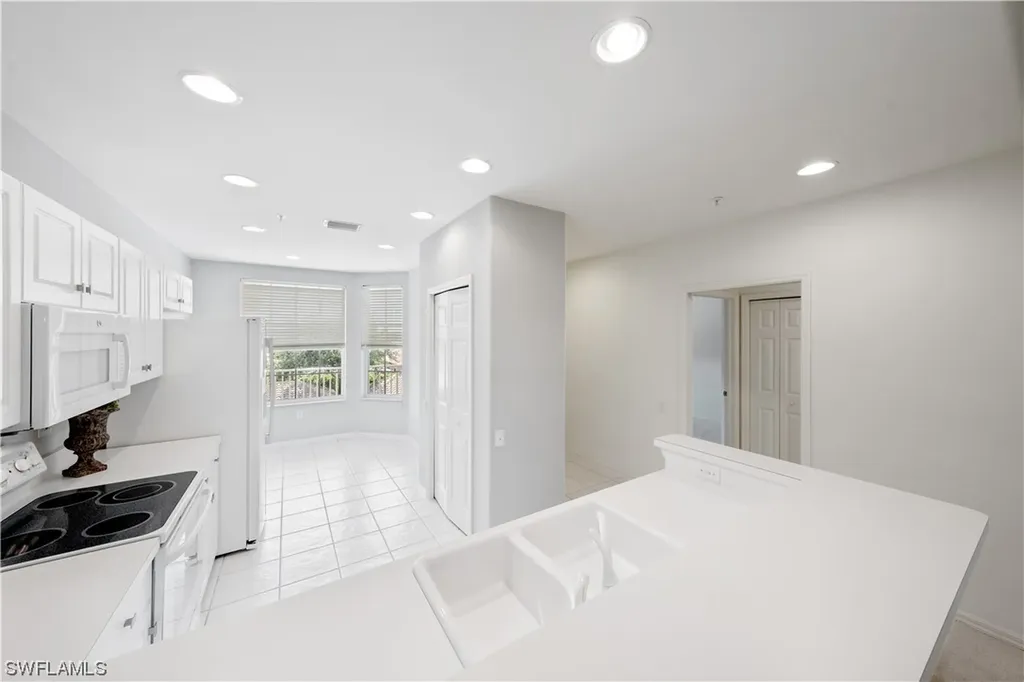 8259 Parkstone Place Naples FL 34120