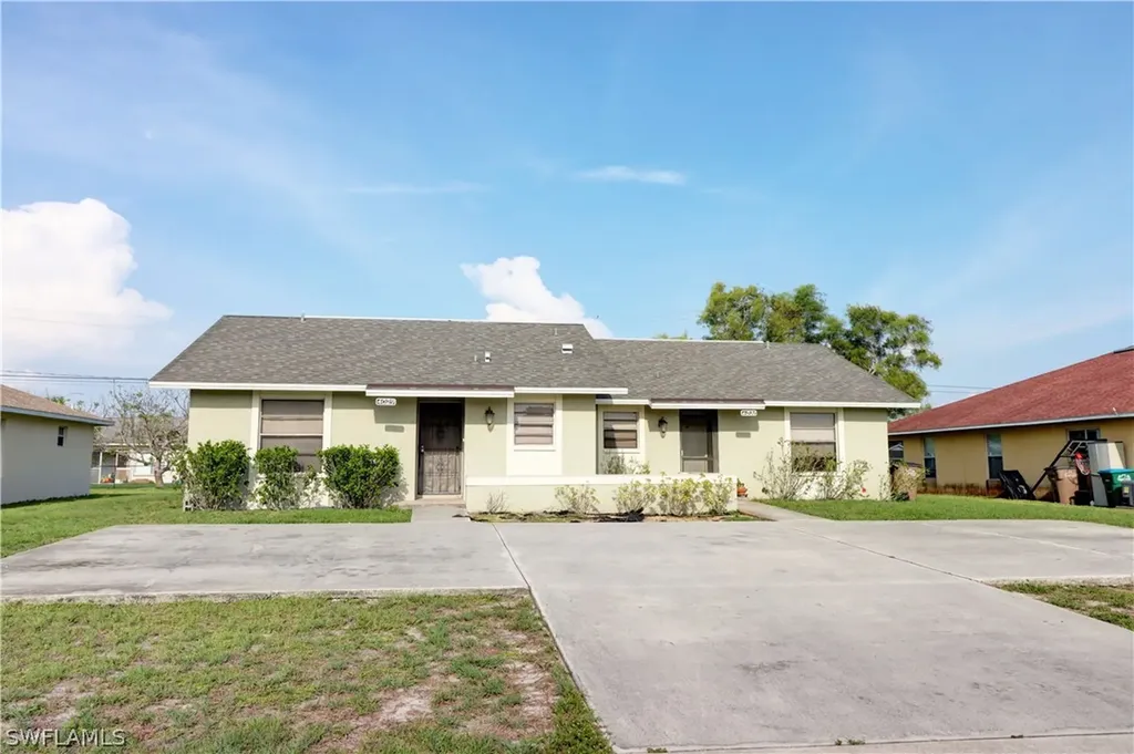 4029-4031 SW 7th Place Cape Coral FL 33914