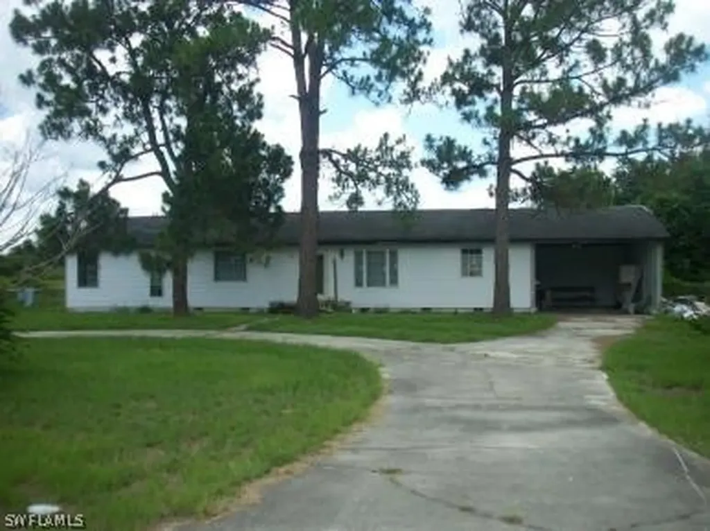 1610 Moore Avenue Lehigh Acres FL 33972
