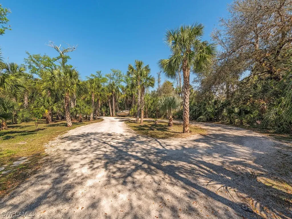 630 10th Avenue NW Naples FL 34120
