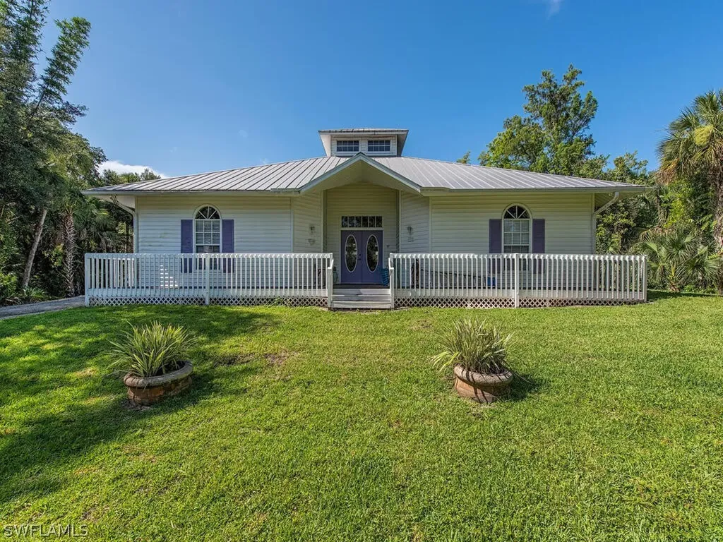 630 10th Avenue NW Naples FL 34120