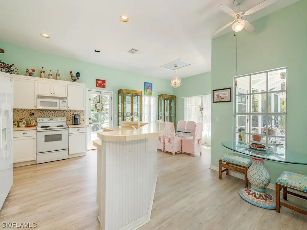 630 10th Avenue NW Naples FL 34120