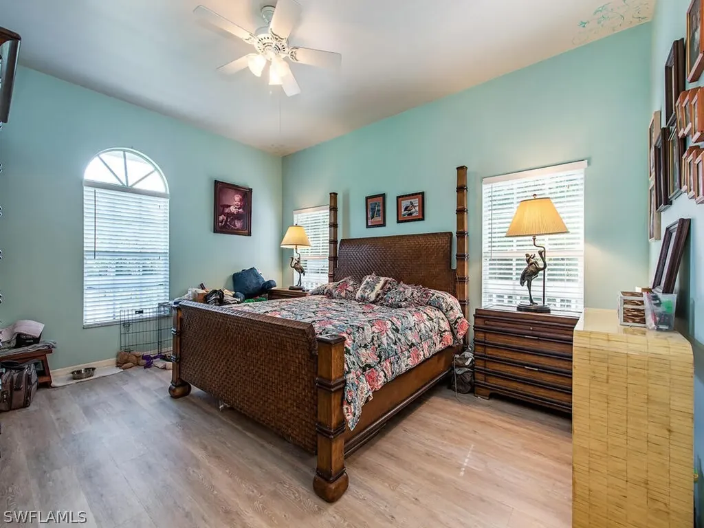 630 10th Avenue NW Naples FL 34120