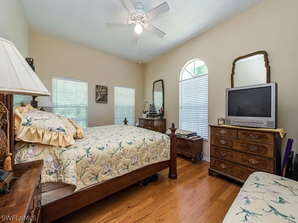 630 10th Avenue NW Naples FL 34120