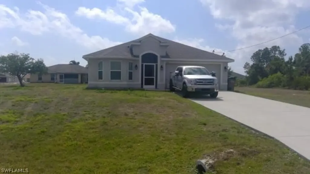 1424 NE 44th Street Cape Coral FL 33909