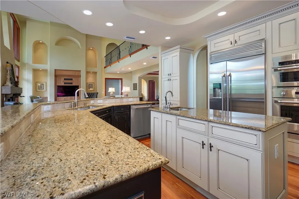 9129 The Lane Naples FL 34109