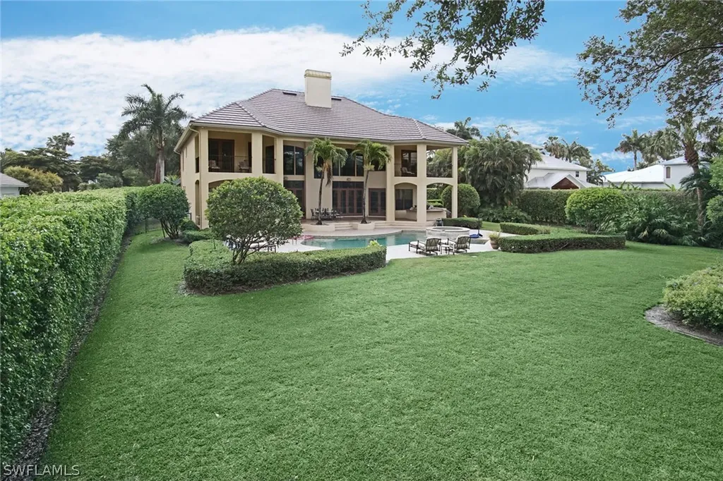 9129 The Lane Naples FL 34109