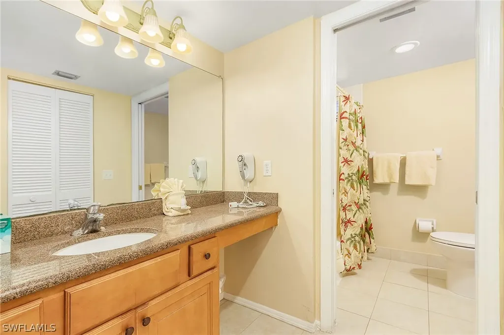 600 Neapolitan Way Naples FL 34103