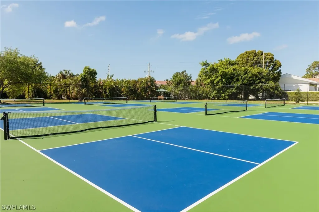 600 Neapolitan Way Naples FL 34103