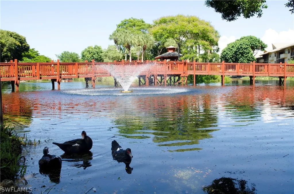 600 Neapolitan Way Naples FL 34103