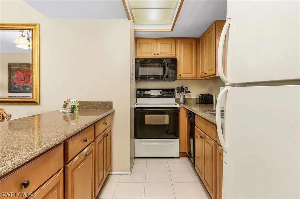600 Neapolitan Way Naples FL 34103