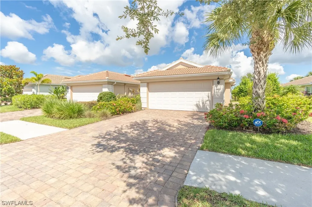 8409 Karina Court Naples FL 34114