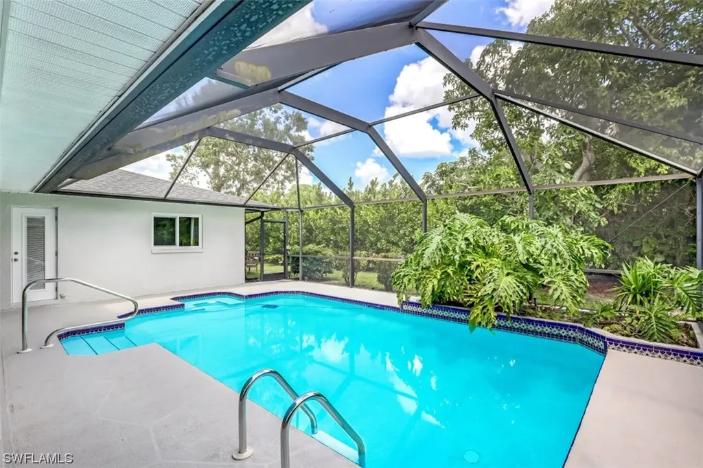 9583 Sussex Street Naples FL 34109