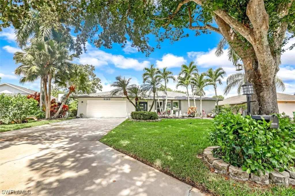 9583 Sussex Street Naples FL 34109