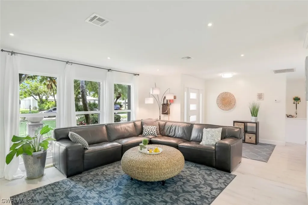 9583 Sussex Street Naples FL 34109