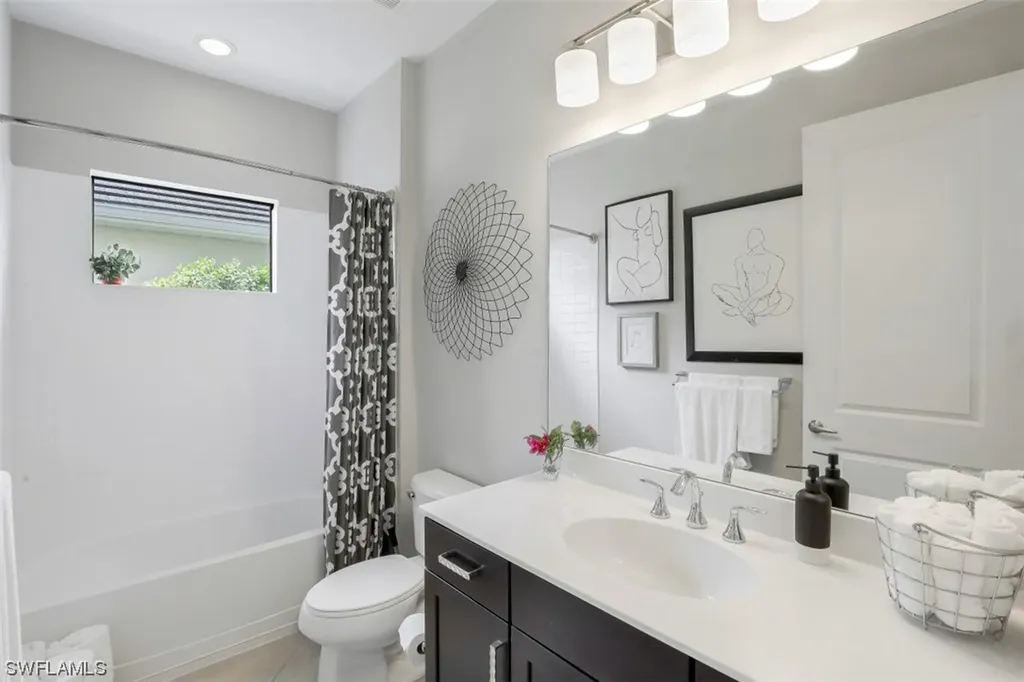 3703 Canopy Circle Naples FL 34120
