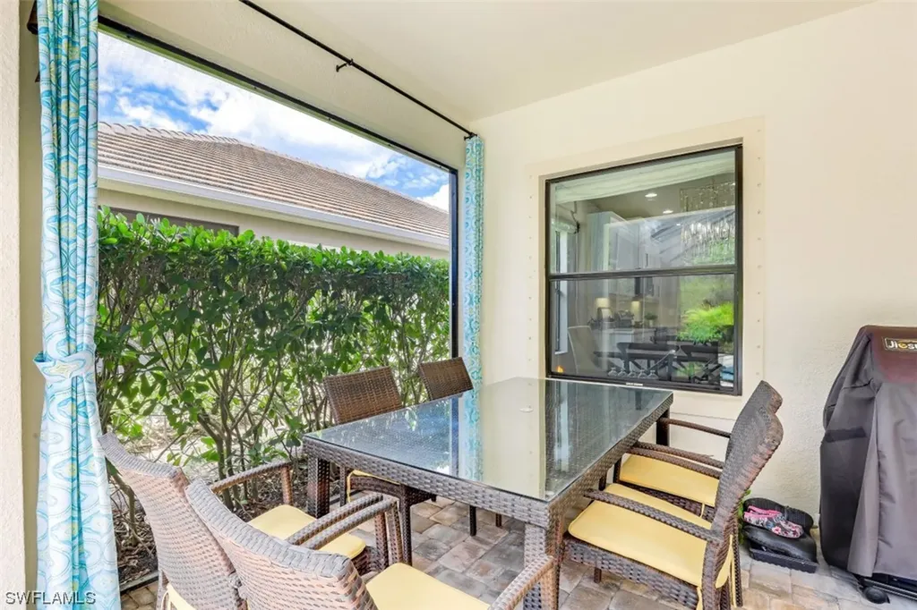 3703 Canopy Circle Naples FL 34120