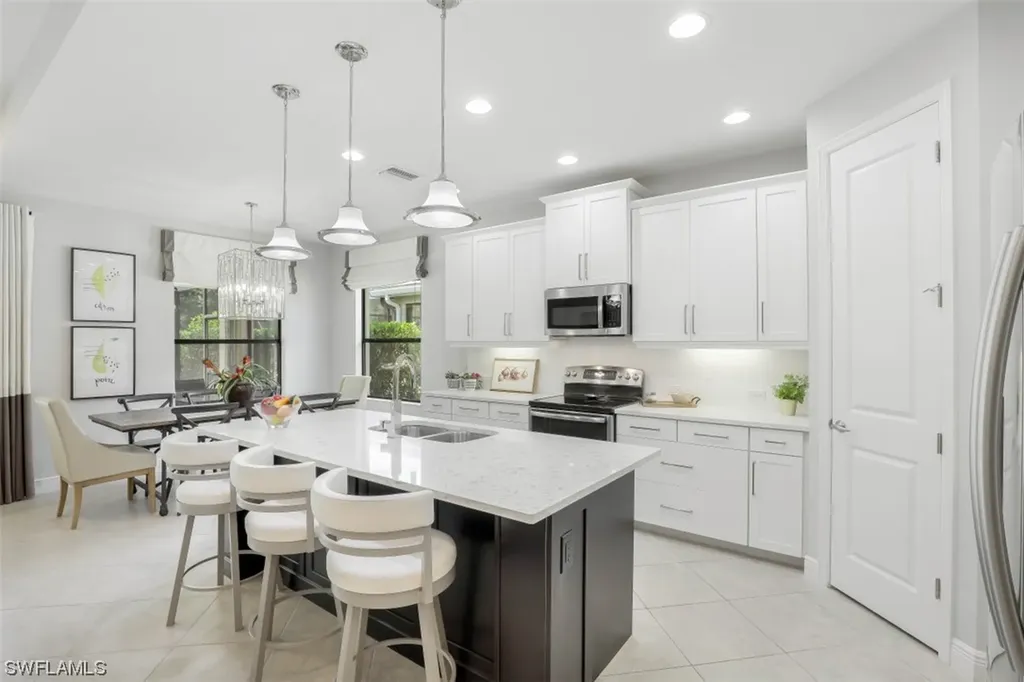 3703 Canopy Circle Naples FL 34120