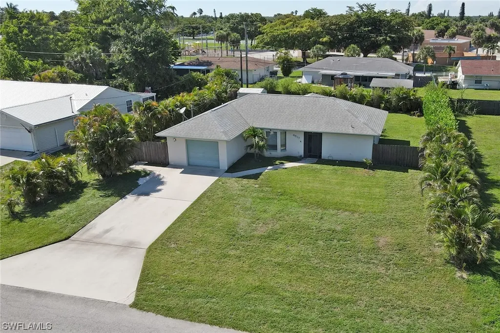 4517 28th Avenue SW Naples FL 34116