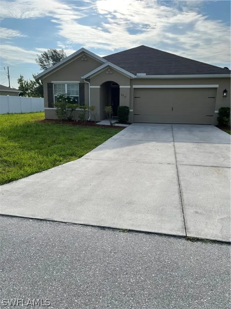 2919 SW 4th Place Cape Coral FL 33914